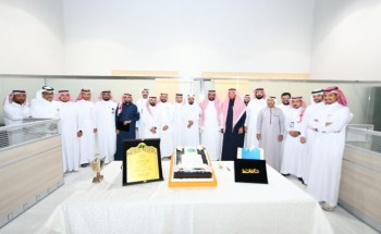 أمانة العاصمة المقدسة تكرم منسوبيها المتميزين من إدارة الرخص السكنية