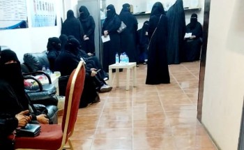 سواعد الحي بمركز المسفلة يسلم 95 أرملة مساعدات مادية