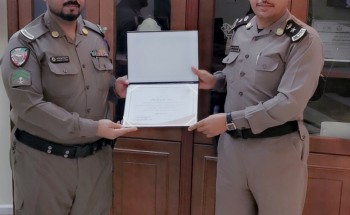 نظير جهوده المتميزة..  مدير مركز شرطة وادي جازان يكرم العريف «دحباش»