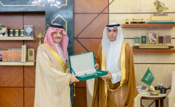 أمير الشرقية يستقبل مدير مكافحة المخدرات بالمنطقة