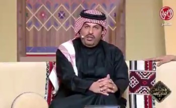 شاهد.. مهرجان الإبل يكرم شعراء المحاورة الراحلين.. ونجل الشاعر عيد بن مربح يُعلق: «بادرة غير مستغربة على  فهد بن حثلين»