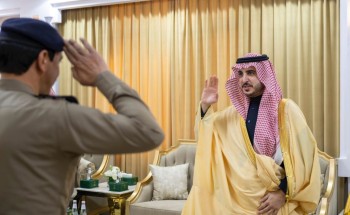 الأمير فيصل بن نواف بن عبدالعزيز يستقبل قادة القطاعات الأمنيّة بدومة الجندل