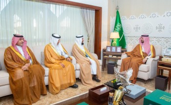 نائب أمير الشرقية يطلع على انجازات جمعية الذوق العام