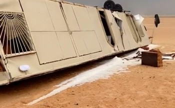 شاهد: مشهور سناب “سلطان الجالوق” يوثق فيديو لـ”كرفان” تطاير في البر بسبب بردية شرق عسيلة بـ”الدوادمي”