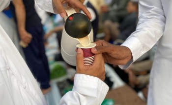 سواعد الحي بمركز المسفلة يوزع 6000 وجبة و 10000 علبة تمر و 750 ثلاجة قهوة وشاهي على الصائمين في الحرم