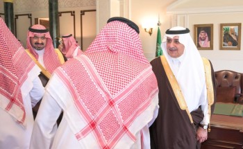 أمير منطقة تبوك يستقبل وكلاء ومنسوبي الإمارة بمناسبة عيد الفطر المبارك