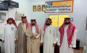 “للإطلاع على سير العمل”..  “محافظة الحائط “محمد القنون” يزور مكتب الأوقاف والدعوة والإرشاد بالمحافظة ويتجول داخل الأقسام