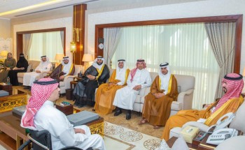 نائب أمير الشرقية يستقبل أعضاء جمعية ” طويق”