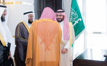 وكيل المحافظة يدشّن الهوية البصرية لجمعية تعليم القرآن وعلومه بالمحافظة وعلمه