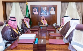 نائب أمير الشرقية يطلع على التقرير السنوي لشركة مطارات الدمام لعام 2023م