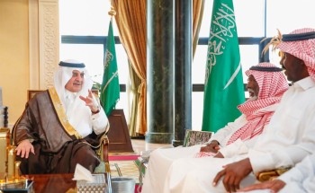 أمير منطقة تبوك يستقبل المواطن مرزوق العقبي الذي تنازل عن قاتل ابنه لوجه الله تعالى