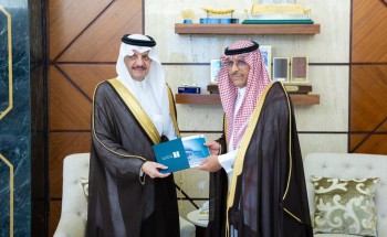 أمير الشرقية يطلع على التقرير السنوي لفرع وزارة التجارة بالمنطقة