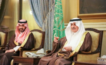 أمير منطقة تبوك يستقبل المواطنين في اللقاء الأسبوعي