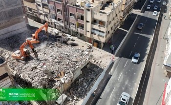 أمانة الطائف تبدأ إزالة العقارات بمشروع توسعة وتطوير شارع خالد بن الوليد