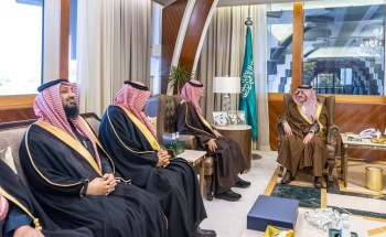 أمير الشرقية يستقبل أعضاء مجلس إدارة جمعية عنك الخيرية