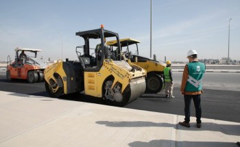 لأول مرة في المملكة . “تجربة نوعية” للرصف الاسفلتي في طرق الاحساء بمواد الهدم المُعاد تدويرها