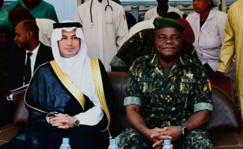 شاهد.. سفير المملكة بجمهورية غينيا «الدكتور فهاد بن عيد الرشيدي» يشهد فعاليات تدشين القافلة الطبية السعودية لخدمة شعب غينيا
