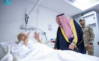 لإدخال السرور عليهم.. أمير القصيم يزور دار رعاية المسنين بعنيزة ويشيد بالخدمات المقدمة