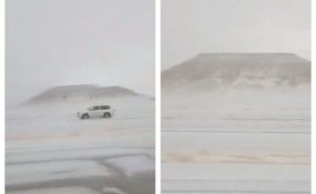 بالفيديو.. ثلج كثيف يغطي طريق العمارية جنوب عرعر وسط تساقط أمطار غزيرة