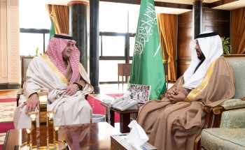 أمير منطقة تبوك يستقبل عضو مجلس الشورى أحمد الحجيلي