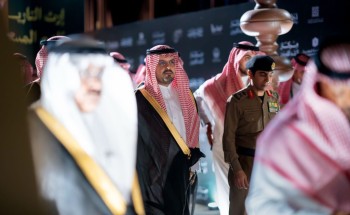 نائب أمير مكة يتجول في “مركاز البلد الأمين”.. تجربة رمضانية تثري زوار العاصمة المقدسة