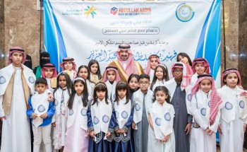 نائب أمير تبوك يشارك الأيتام إفطارهم في اليوم العربي لليتيم
