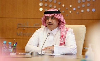 وزير التعليم يقرر إغلاق الحسابات الرسمية التابعة للمدارس الحكومية والمعاهد ومكاتب التعليم