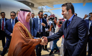 وزير الخارجية السعودي يصل دمشق على رأس وفد اقتصادي رفيع.. ويلتقي الرئيس السوري لبحث دعم الاقتصاد وبناء المؤسسات