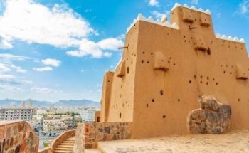 بين الكرم الموروث وجشع الواقع: طلاب غرباء في مواجهة أزمة الإيجارات