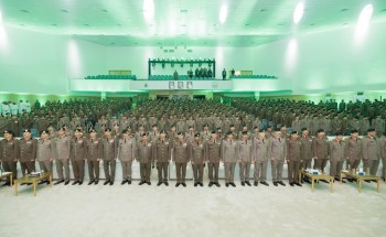 مدير الأمن العام يرعى حفل تخرّج الضباط الجدد في دورة التأهيل الأمني لعام 1447 هـ