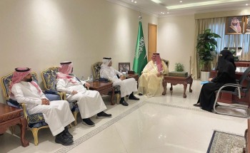 محافظ الجبيل يبحث مع مدير إحصاء الشرقية سبل تطوير العمل الإحصائي ودعم اعتماد «مدينة الجبيل الصحية»