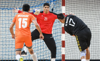 الخليج يتفوق على الأهلي وينفرد بمركز الوصافة في الدوري السعودي لليد