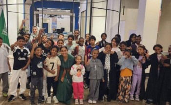 90 طالبًا وطالبة من “الجمعيّة الأولى ” يتدرّبون على الموسيقى في المركز السعودي بجدة