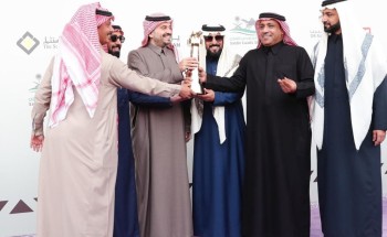 نواف الرشيدي من بينهم.. الأمير فهد بن جلوي يتوج الفائزين في أشواط الشعل والشقح بمهرجان الهجن