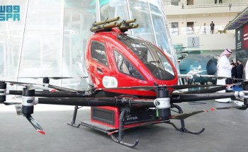 الدفاع المدني يستعرض طائرة مكافحة الحرائق المتطورة في معرض الدفاع العالمي 2026