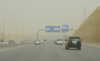 رياح نشطة وأتربة مثارة على طريف لمدة 9 ساعات.. غدا