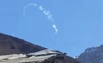 فيديو.. إسقاط طائرة حربية إيرانية فوق طهران في أول اشتباك جوي بين إسرائيل وإيران