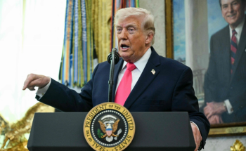 ترمب يهدد مجددا بمحو “إيران”.. ويؤكد: جيشنا مستعد للقضاء على ما تبقى منها وسنحاصر مضيق هرمز