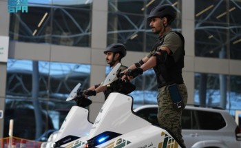 “السكوتر” الكهربائي.. أحدث وسائل “الجوازات” لخدمة المسافرين