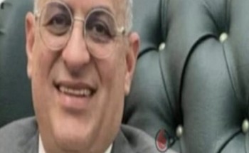 رجل الأعمال عايد بن عبيد بن شويلع يهنئ المهندس وائل لطفي بمناسبة تقاعده المبكر