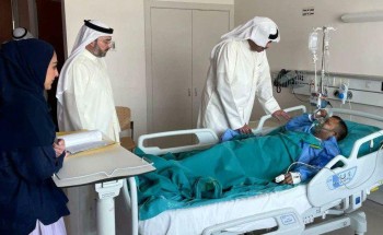 وزير الدفاع يطمئن على المصابين.. والدفاع الكويتية تكشف تفاصيل الهجوم