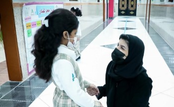 طلاب مواليد كورونا على مقاعد الصف الأول.. و4 ملايين طالب يعودون للدراسة