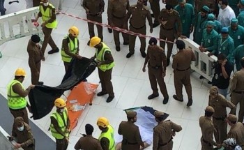 مصرع معتمر رمى بنفسه من سطح الحرم إلى صحن الطواف.. وإصابة اثنين من الحجاج