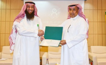 رئيس مؤسسة البريد السعودي يشارك منسوبي البريد فرحتهم بالعيد