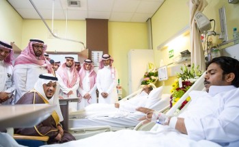 نائب أمير الرياض ينقل تحيات القيادة لرجال الأمن المصابين في الحادث الإرهابي