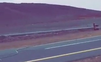 سقوط ٣ أعمدة ضغط عالٍ للكهرباء في بدع بن خلف جنوب حائل بسبب الرياح الشديدة