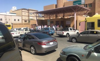 “شرطة مكة” تسيطر على رجل خلع ملابسه وحاول اقتحام مدرسة بنات