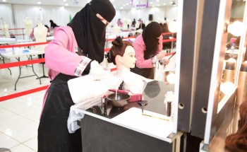 “تقنية الرس للبنات” تواصل استقبال زوارها لمسابقة المهارات لليوم الثاني