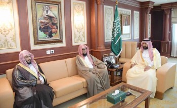 أمير منطقة جازان بالنيابة يستقبل نائب وزير الشؤون الإسلامية والدعوة والإرشاد