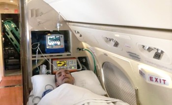 المواطن “مغاوي” يغادر إلى أمريكا لتلقي العلاج على نفقة سمو ولي العهد